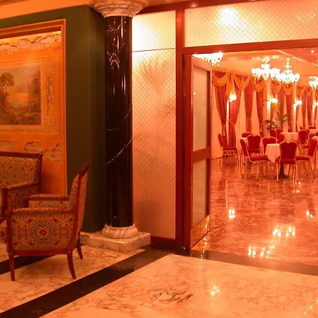 Hotel Plaza