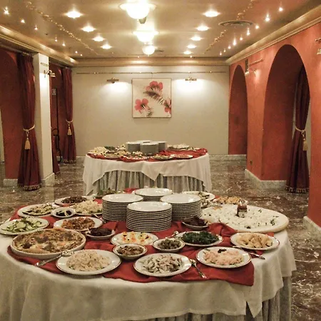 Plaza Hotel 3*