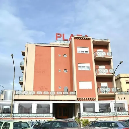 Plaza 3*